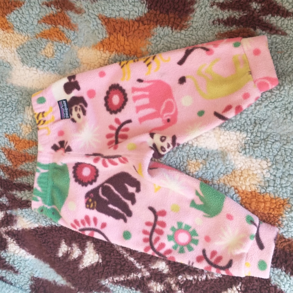 Patagonia size 3 months heavy fleece pants